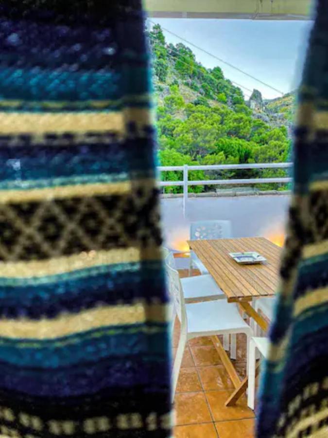 Grazalema - Casita La Calma - Incredible Views, Clima Frio-Calor, Wifi & Private Parking Optional Villa Eksteriør bilde